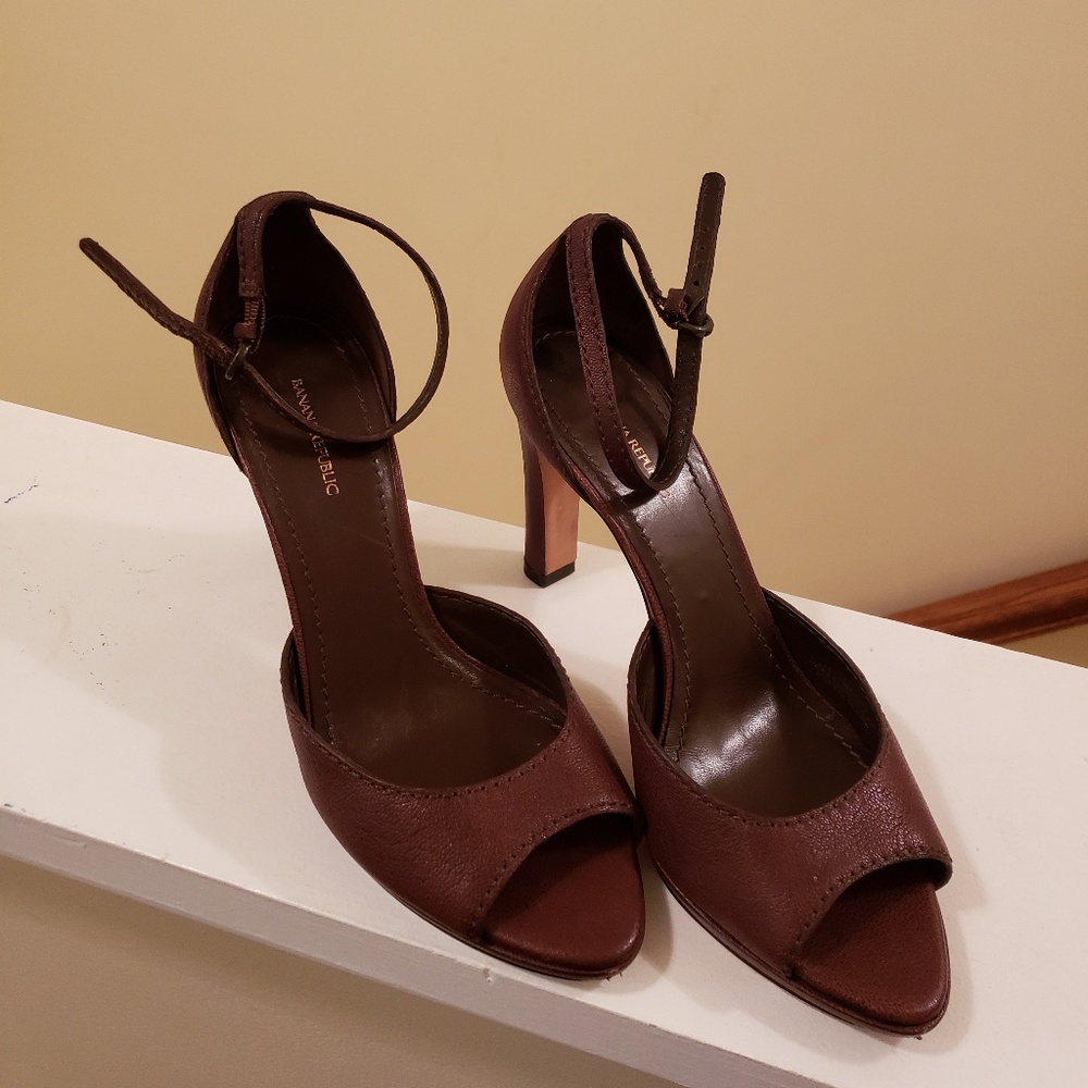 Banana Republic heels